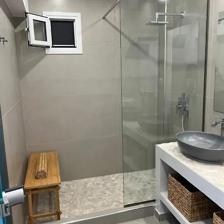 Eleni - 1st Floor Open Plan Appartement *