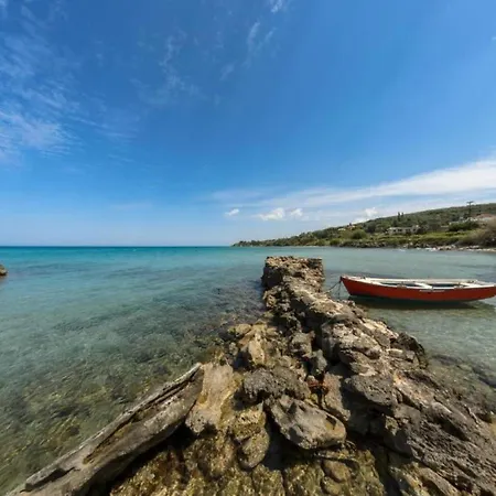 Eleni - 1st Floor Open Plan اليكاناس